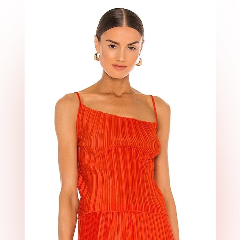 House of Harlow 1960 x REVOLVE Issey
Tank in Red Orange